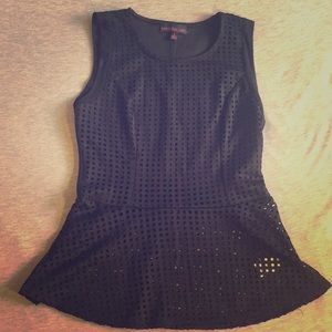 Short sleeve black top